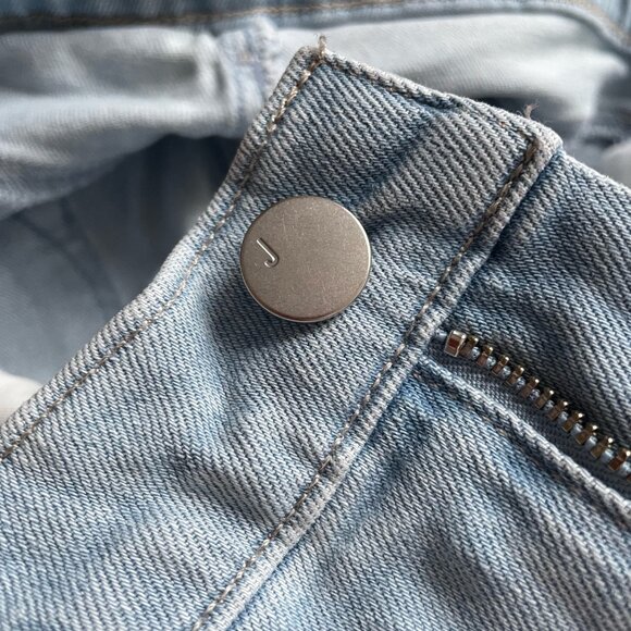 NWOT - J Brand Maude Mid-Rise Cigarette Jeans — Size 27, Light Wash - Picture 4 of 5